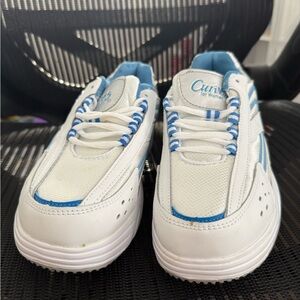 Curves Women's Shoes Size 8